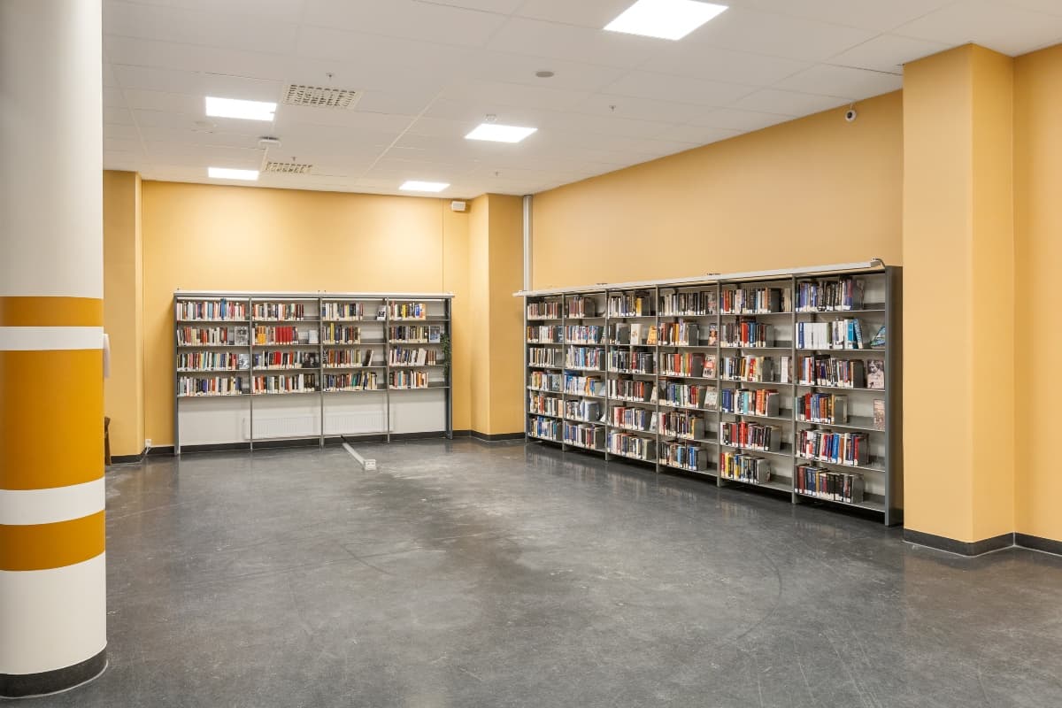 Nydalen-Videregaende-Skole-bibliotek-fotoStianJohansen
